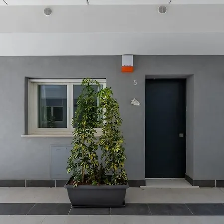 Loft Mare Seafront Modern בארי