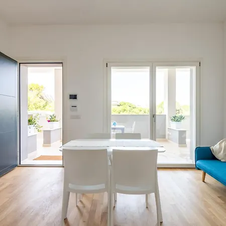 Loft Mare Seafront Modern דירה בארי