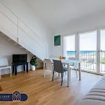 Loft Mare Seafront Modern Daire Bari