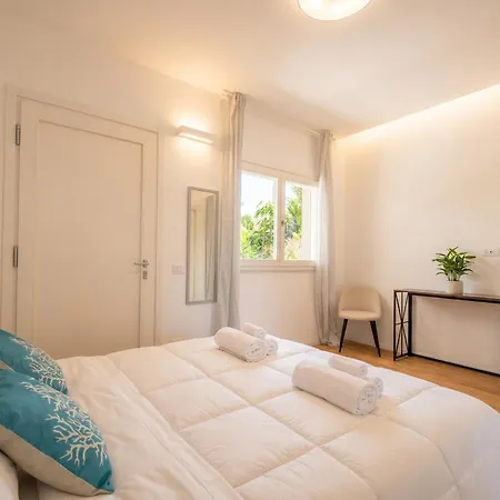 Loft Mare Seafront Modern Apartament *